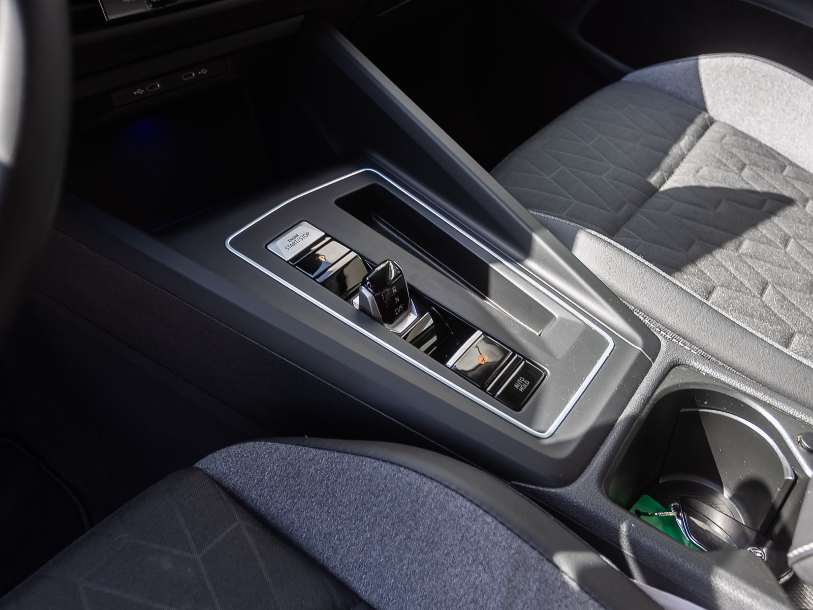 Volkswagen Golf VIII 1.5 TSI DSG Goal, AHK, Rückfahrkamera, Navi, LED, App-Connect