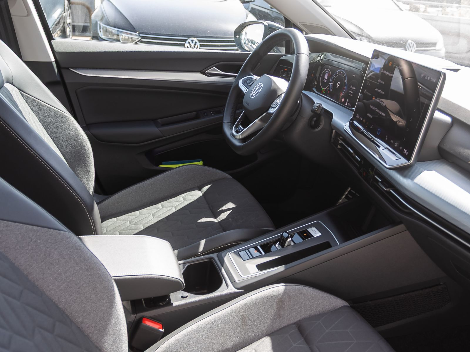 Volkswagen Golf VIII 1.5 TSI DSG Goal, AHK, Rückfahrkamera, Navi, LED, App-Connect