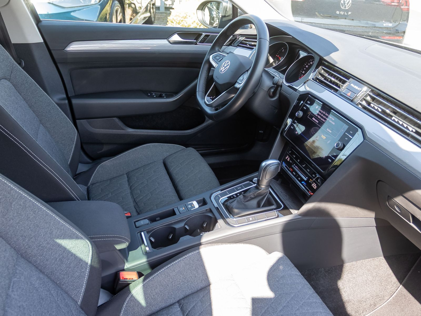 Volkswagen Passat Variant 2.0 TDI DSG Business, Navi, LED, Rückfahrkamera, App-Connect
