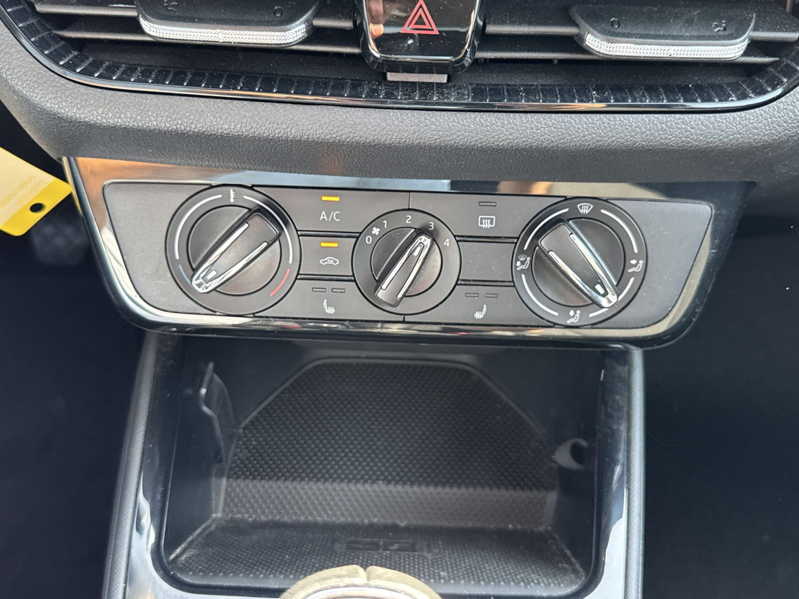 Skoda Fabia Ambition 1.0 TSI Navi EPH GRA  LED Carplay