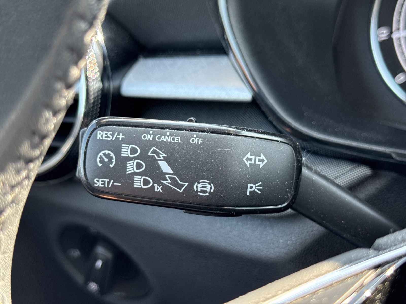 Skoda Fabia Ambition 1.0 TSI Navi EPH GRA  LED Carplay