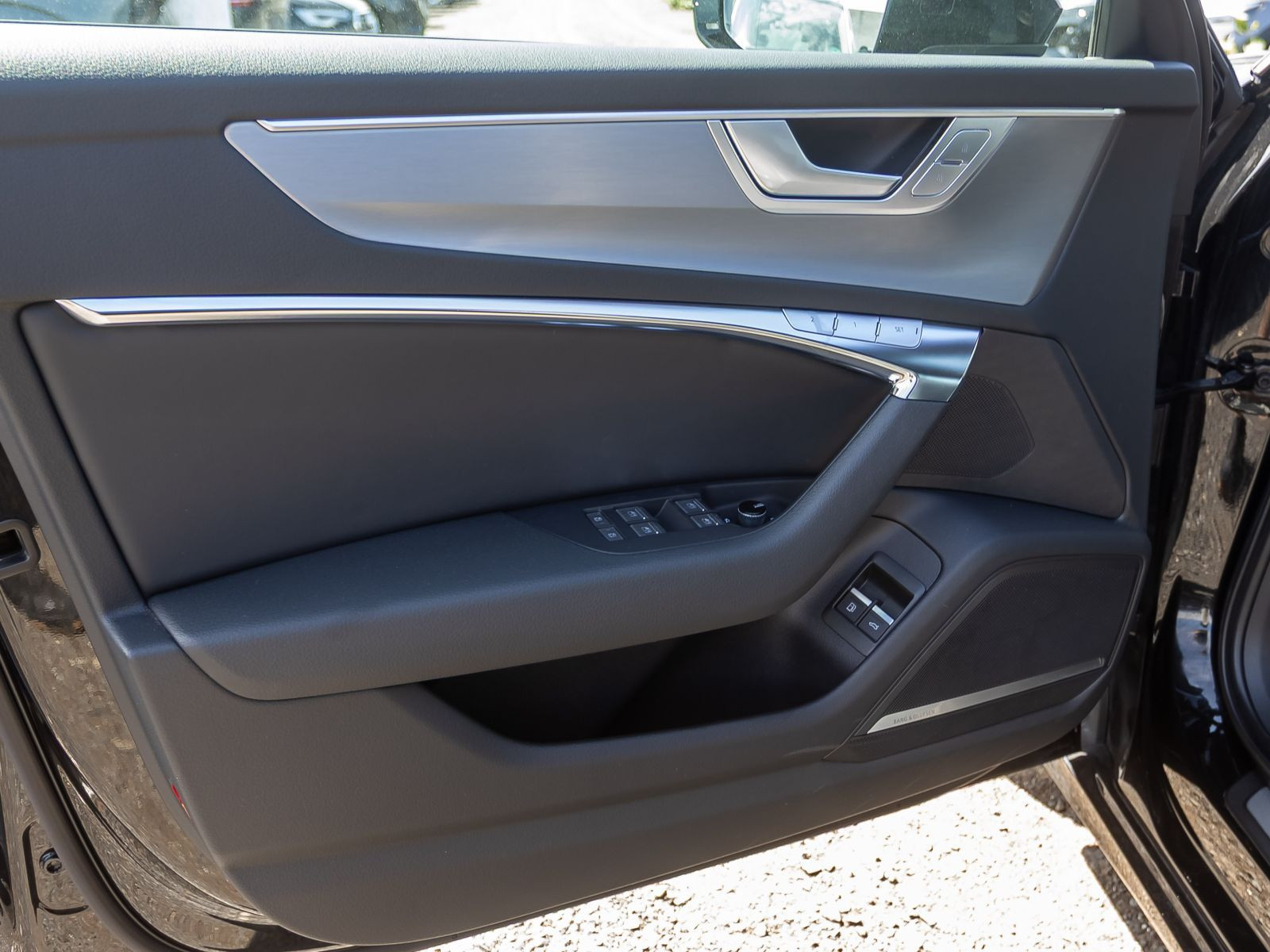 Audi A6 Avant S line TFSIe Navi Matrix HuD Standklima ACC