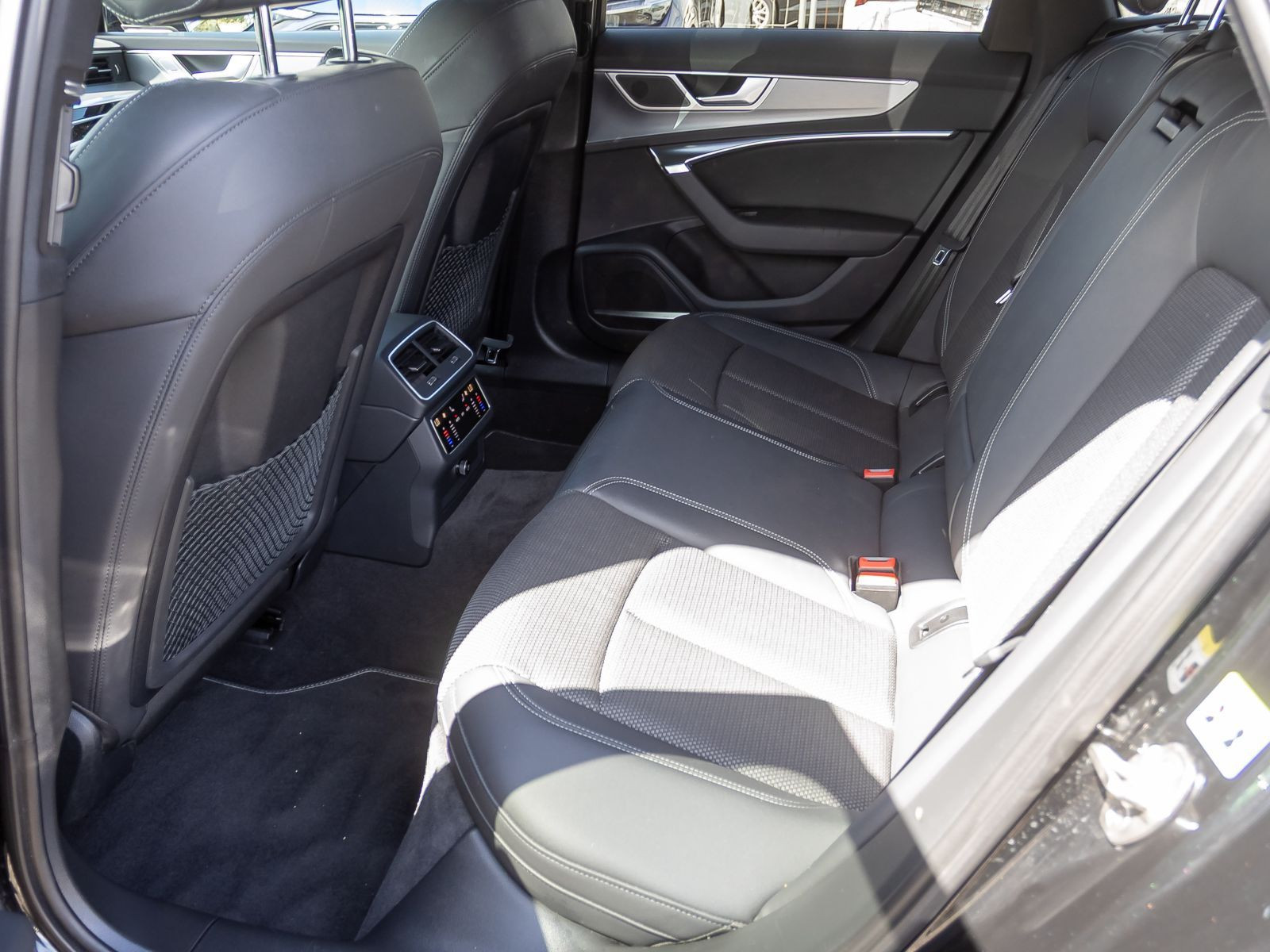 Audi A6 Avant S line TFSIe Navi Matrix HuD Standklima ACC