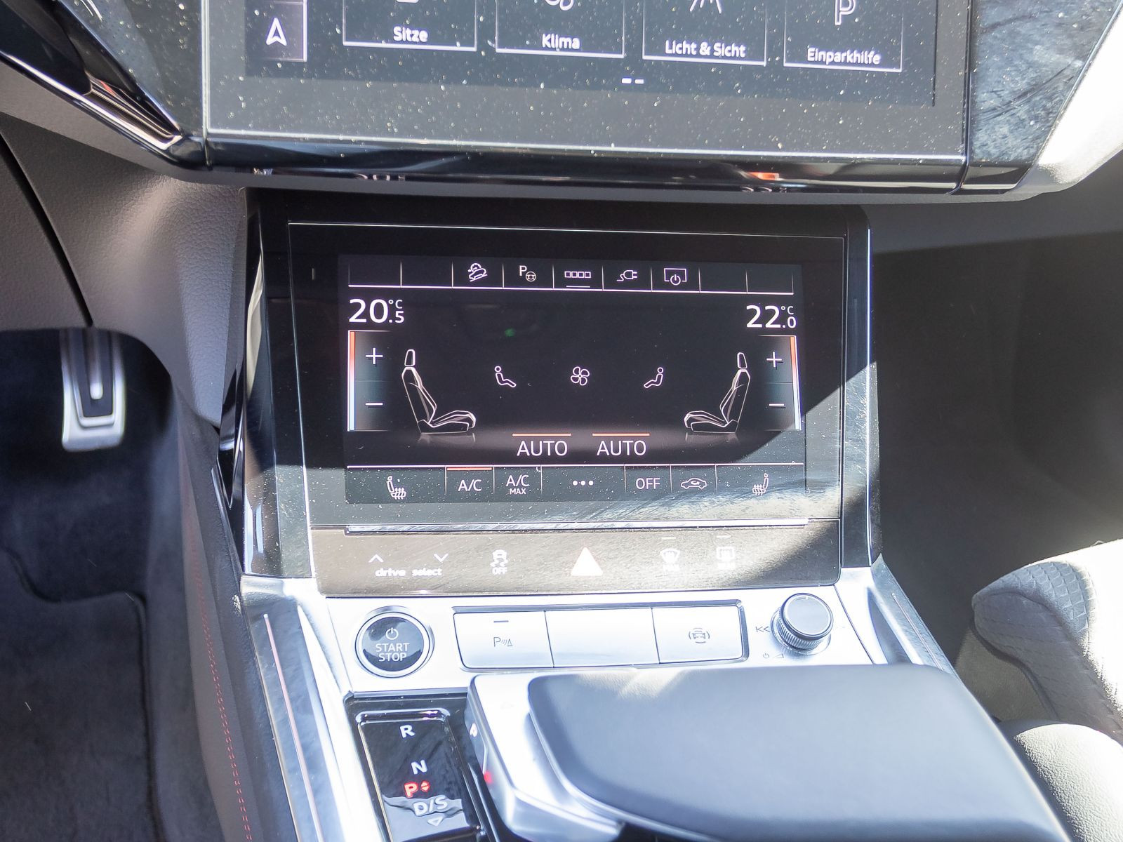 Audi Q8 e-tron S line 50 Navi LED Luftfederung Standklima