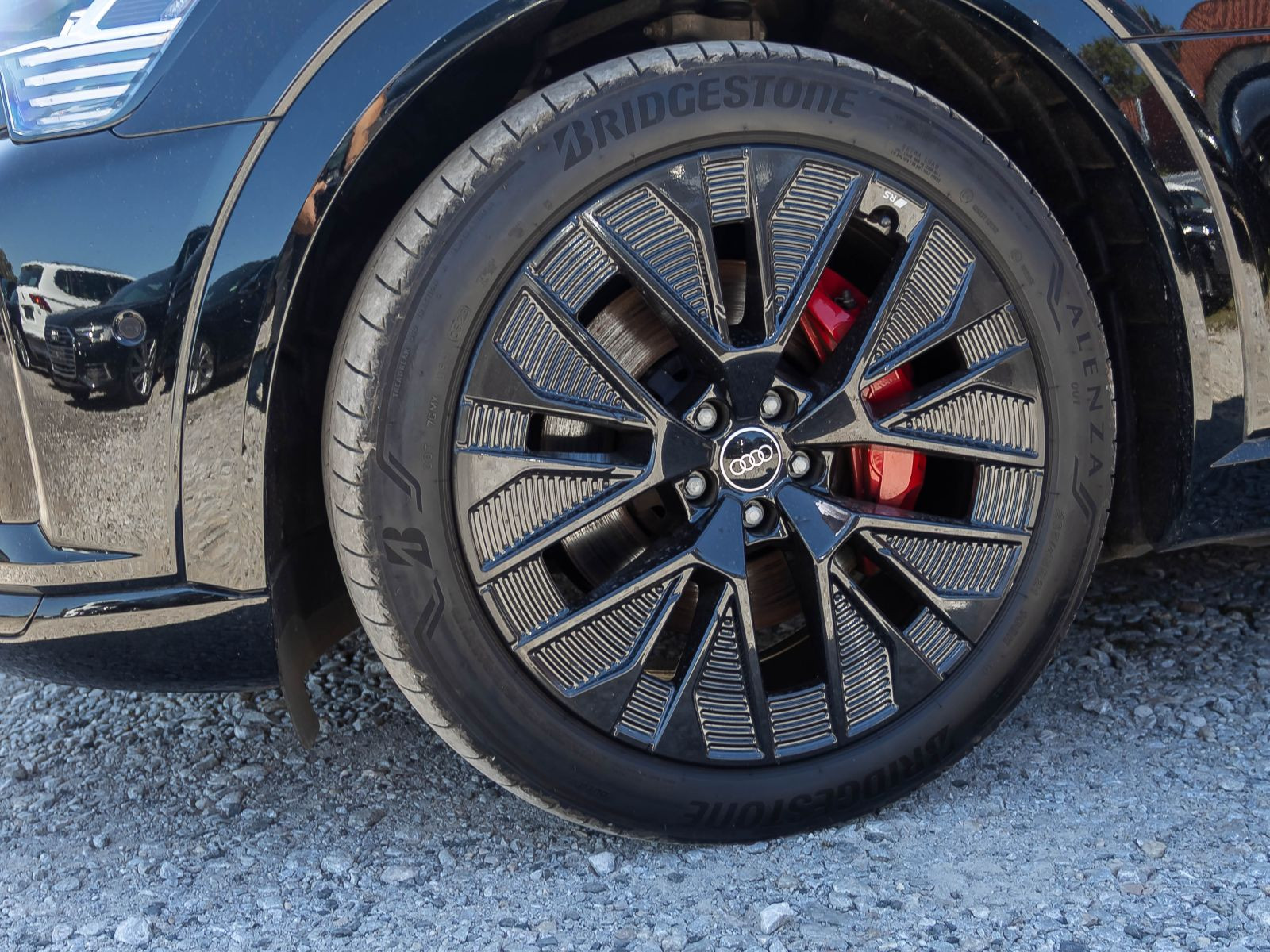 Audi Q8 e-tron S line 50 Navi LED Luftfederung Standklima