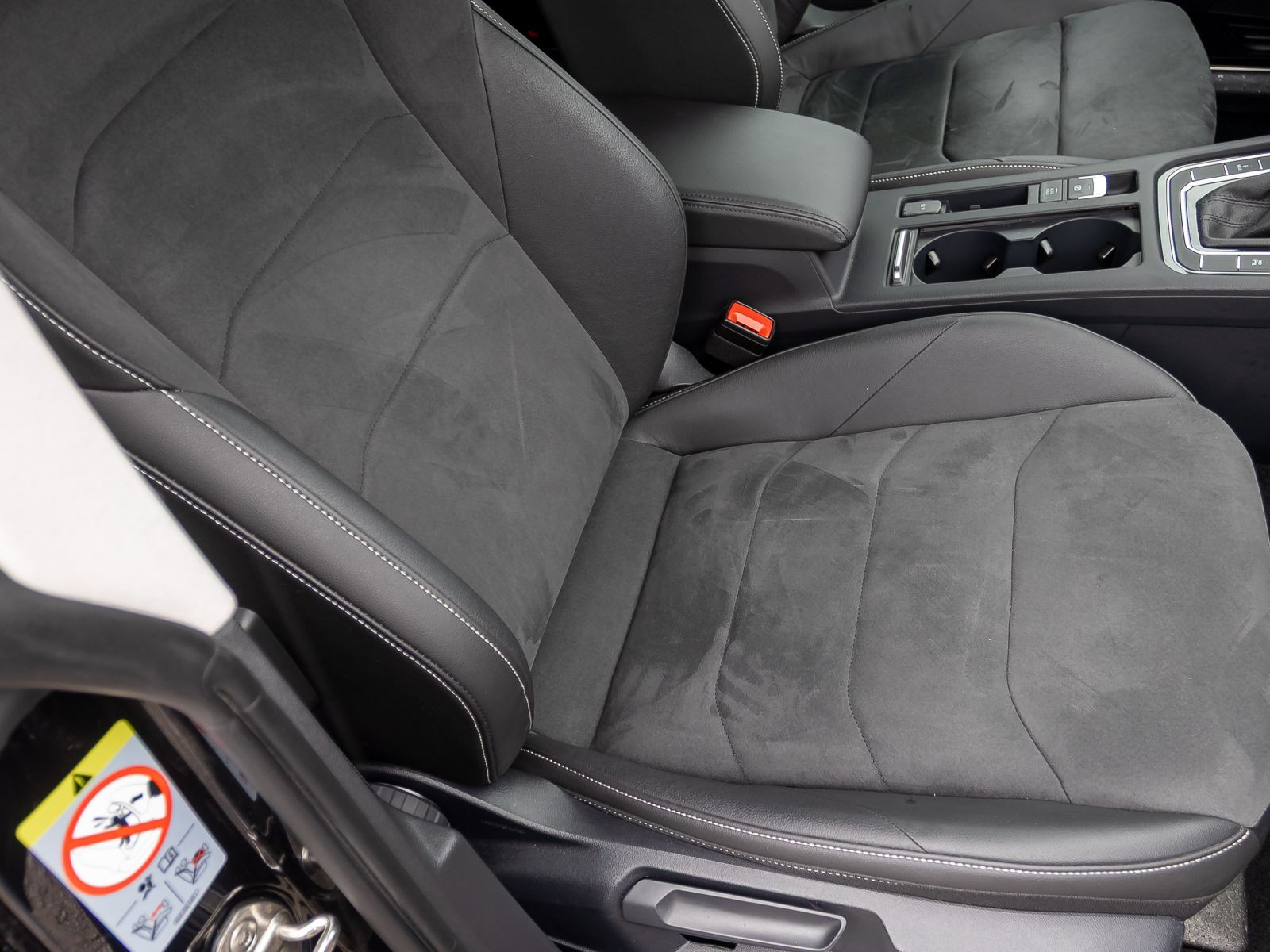 Volkswagen Arteon Elegance 1.4TSI eHybrid Navi LED HuD ACC