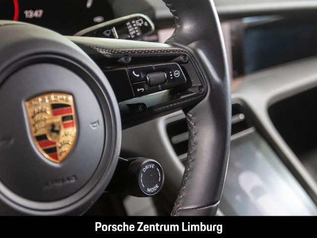 Porsche Taycan Turbo Cross Turismo Nachtsicht InnoDrive