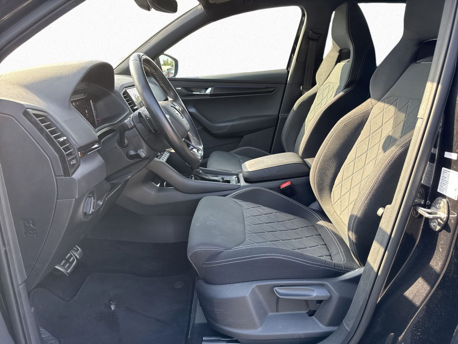 Skoda Karoq Sportline 4x4 DSG 2.0TSI Navi AHK LED ACC