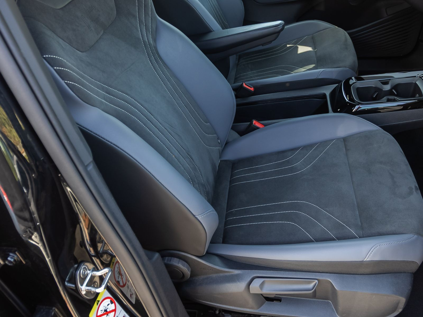 Volkswagen ID.5 Pro electric, LED-Matrix, Navi, AHK, Rückfahrkamera, App-Connect