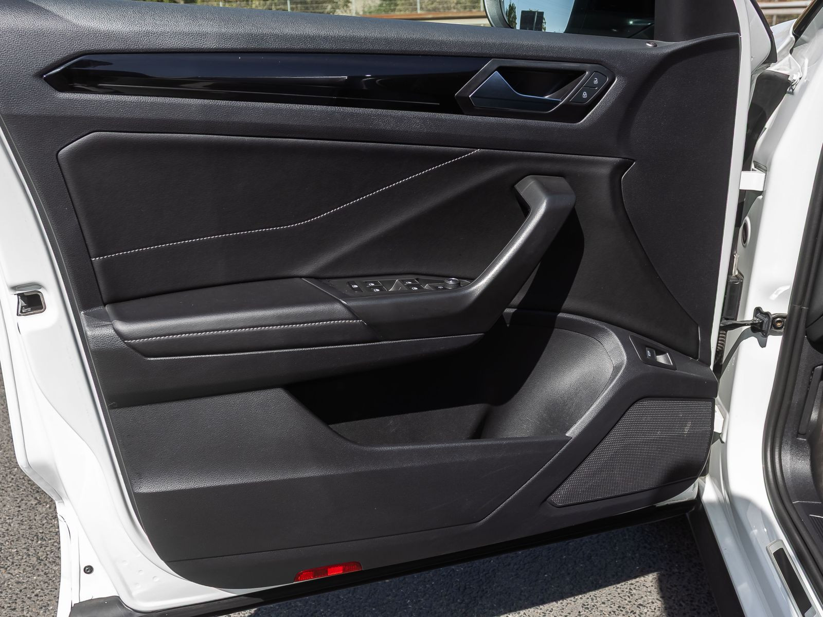 Volkswagen T-Roc 2.0 TSI DSG 4Motion R-Line, AHK, Navi, LED, Rückfahrkamera, App-Connect