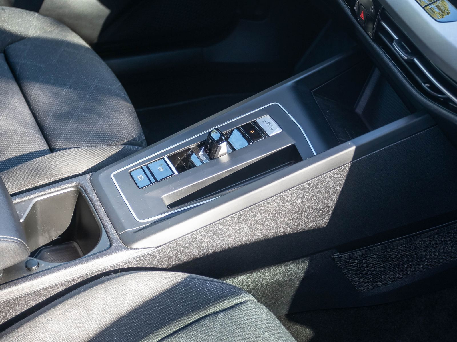 Volkswagen Golf VIII Variant Life 1.5 eTSI DSG Navi LED ACC EPH AHK