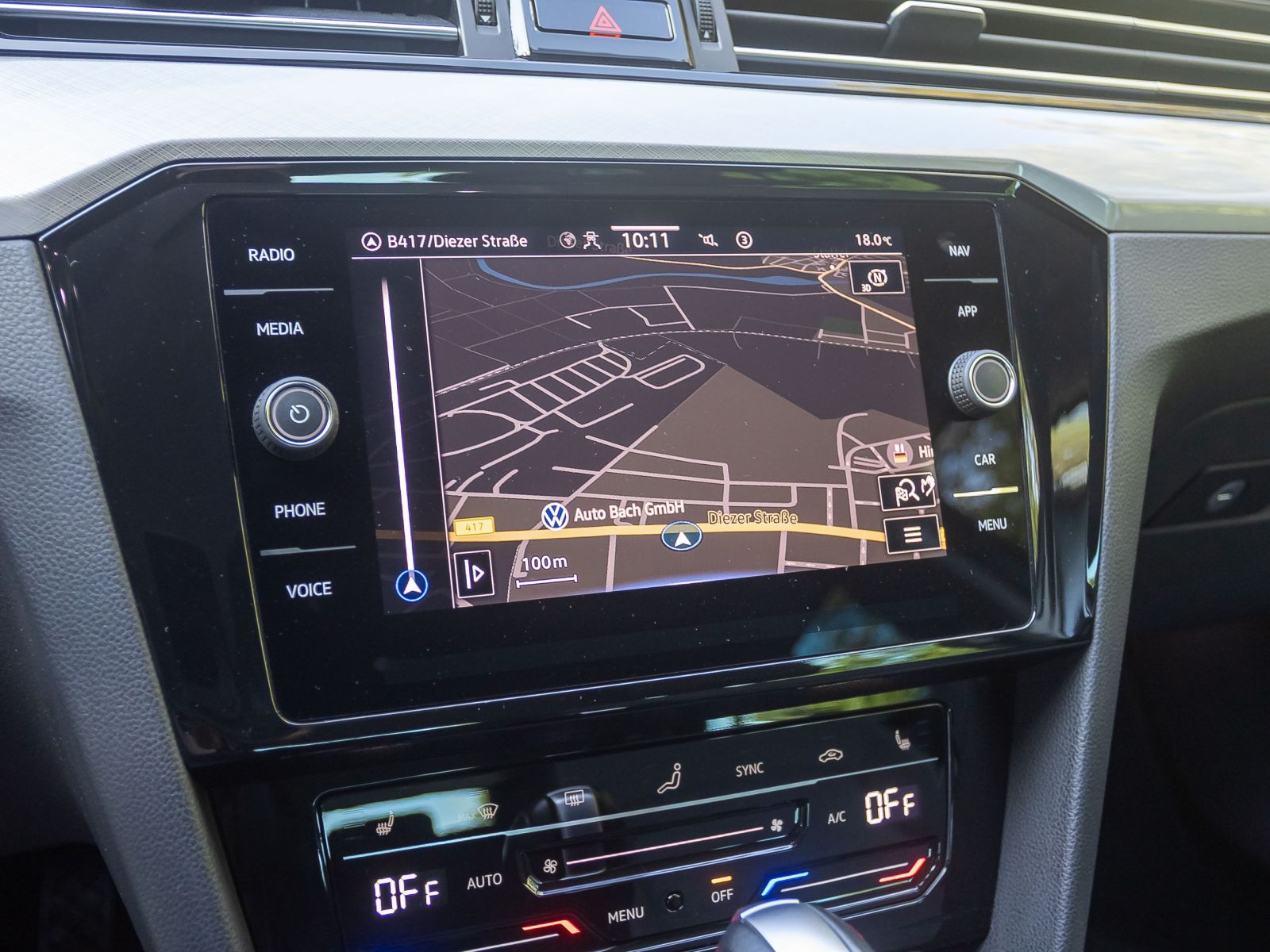 Volkswagen Passat Variant Business 2.0TDI DSG Navi LED HuD