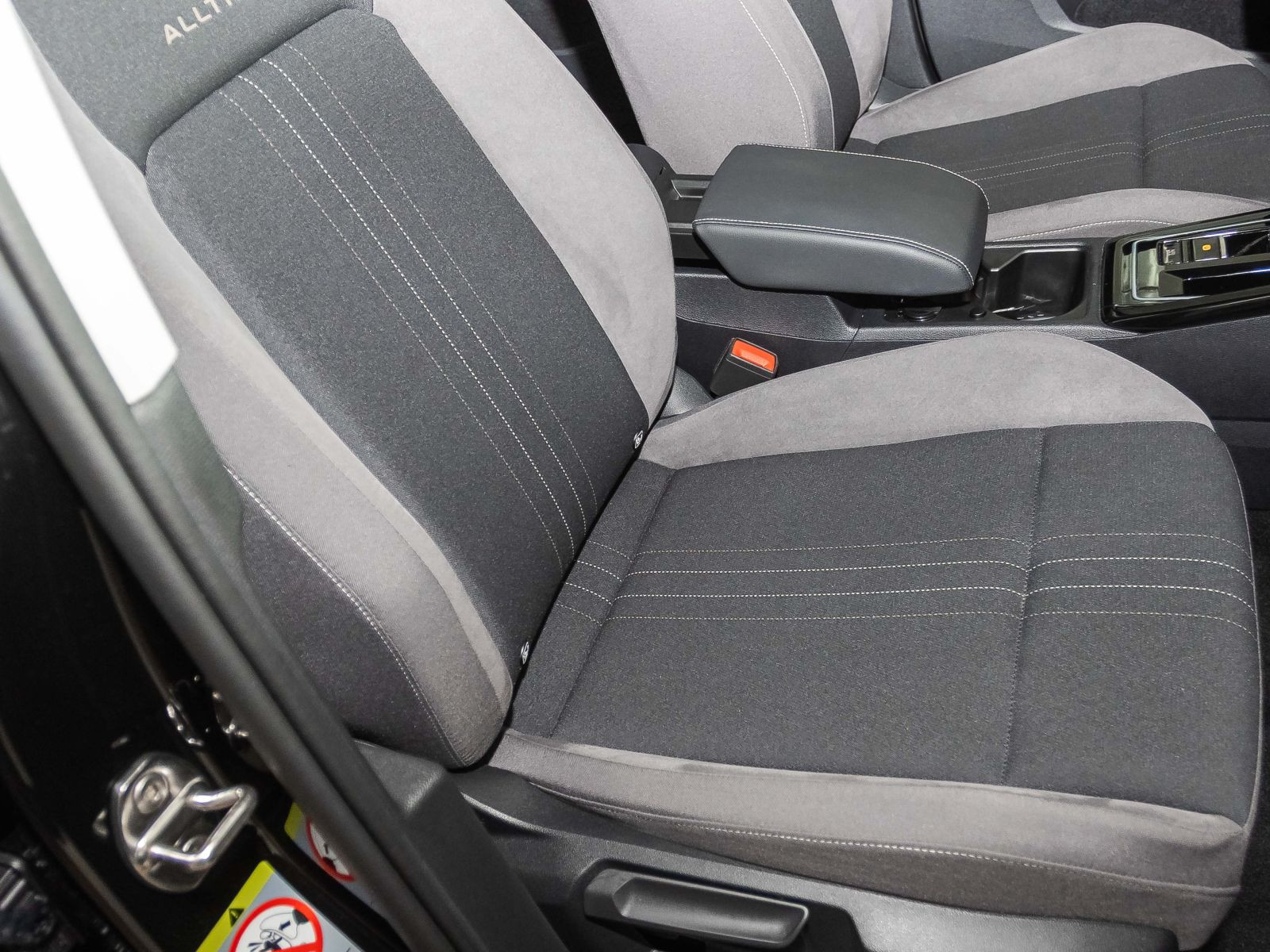 Volkswagen Golf VIII Variant Alltrack 2.0 TDI DSG, Navi, LED-Matrix, Rückfahrkamera, App-Connect