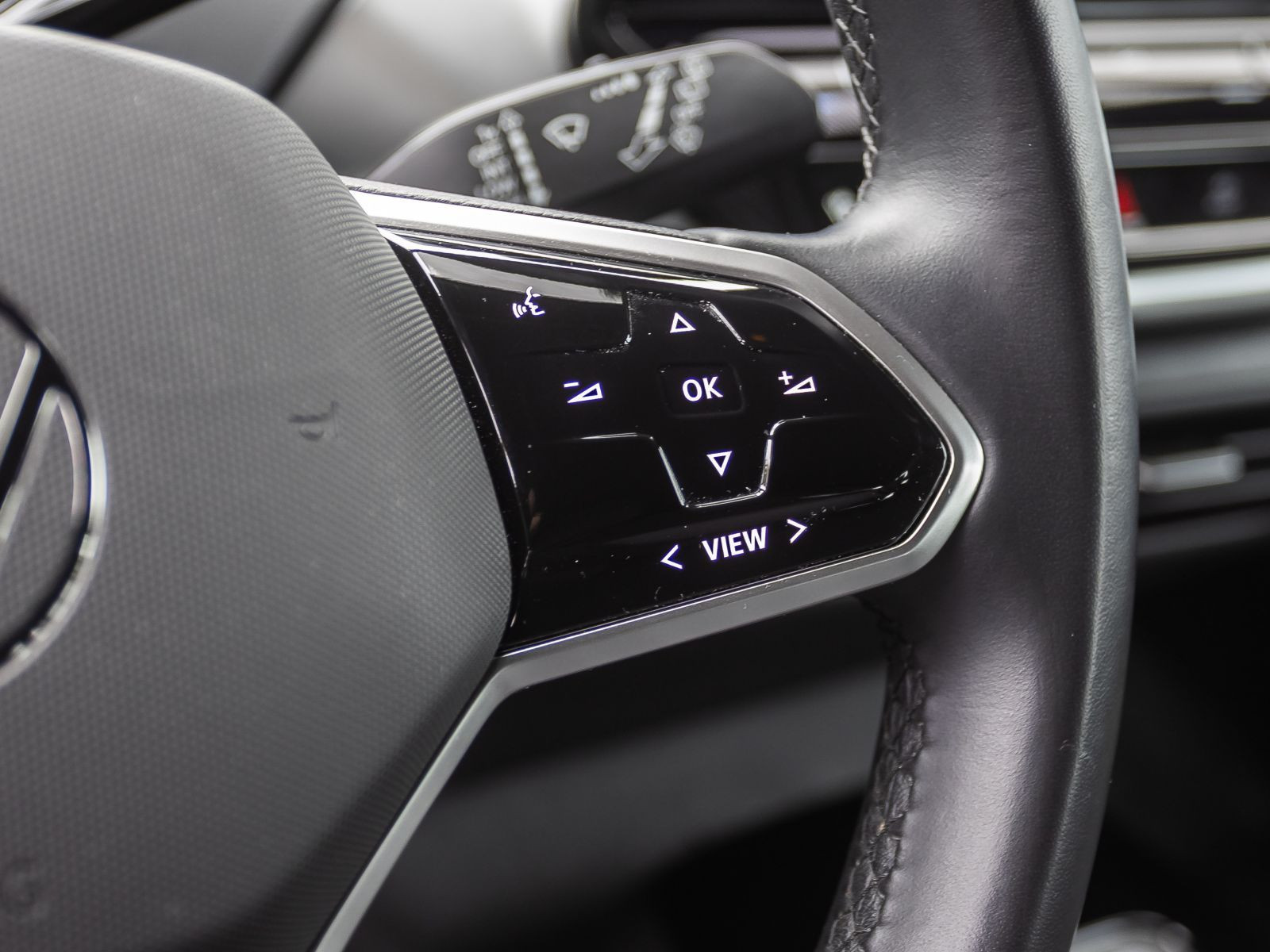 Volkswagen ID.4 Pro Performance, Navi, LED, Rückfahrkamera, Standklimatisierung, App-Connect