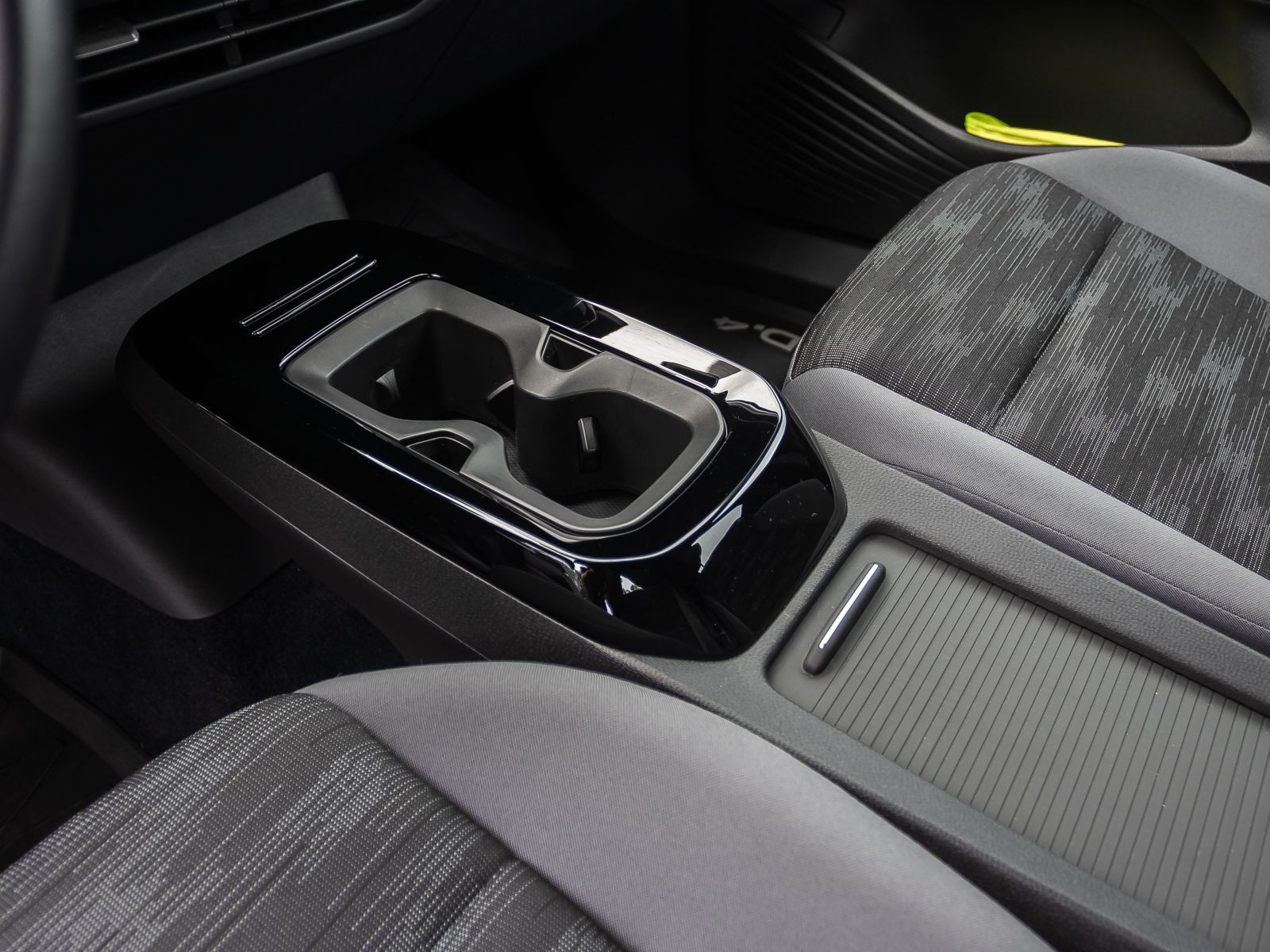 Volkswagen ID.4 Pro Performance, Navi, LED, Rückfahrkamera, Standklimatisierung, App-Connect