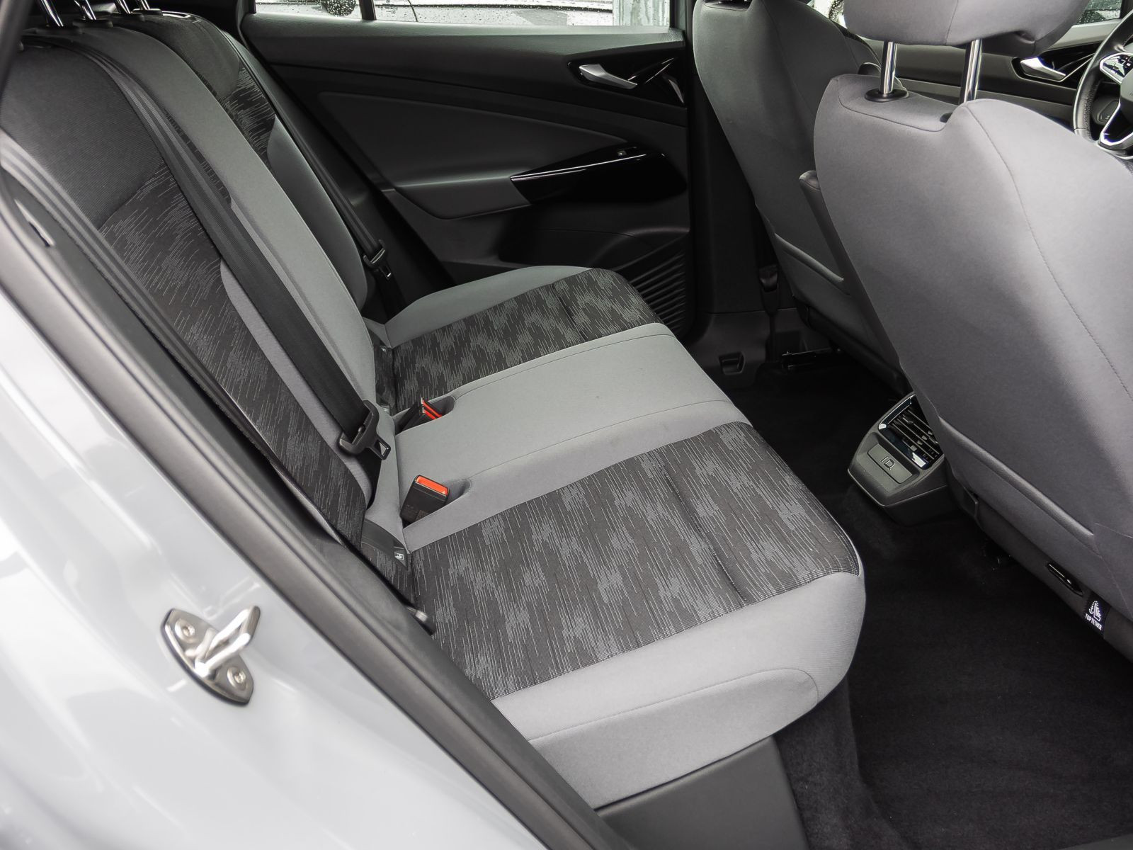 Volkswagen ID.4 Pro Performance, Navi, LED, Rückfahrkamera, Standklimatisierung, App-Connect