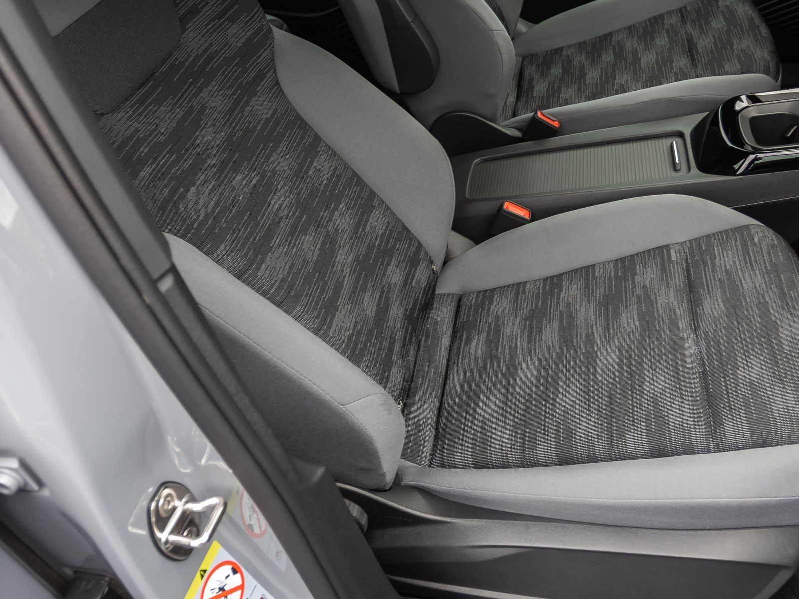 Volkswagen ID.4 Pro Performance, Navi, LED, Rückfahrkamera, Standklimatisierung, App-Connect
