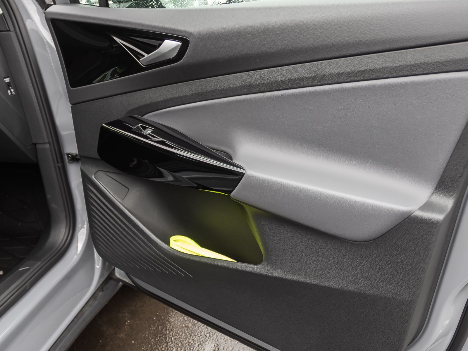 Volkswagen ID.4 Pro Performance, Navi, LED, Rückfahrkamera, Standklimatisierung, App-Connect