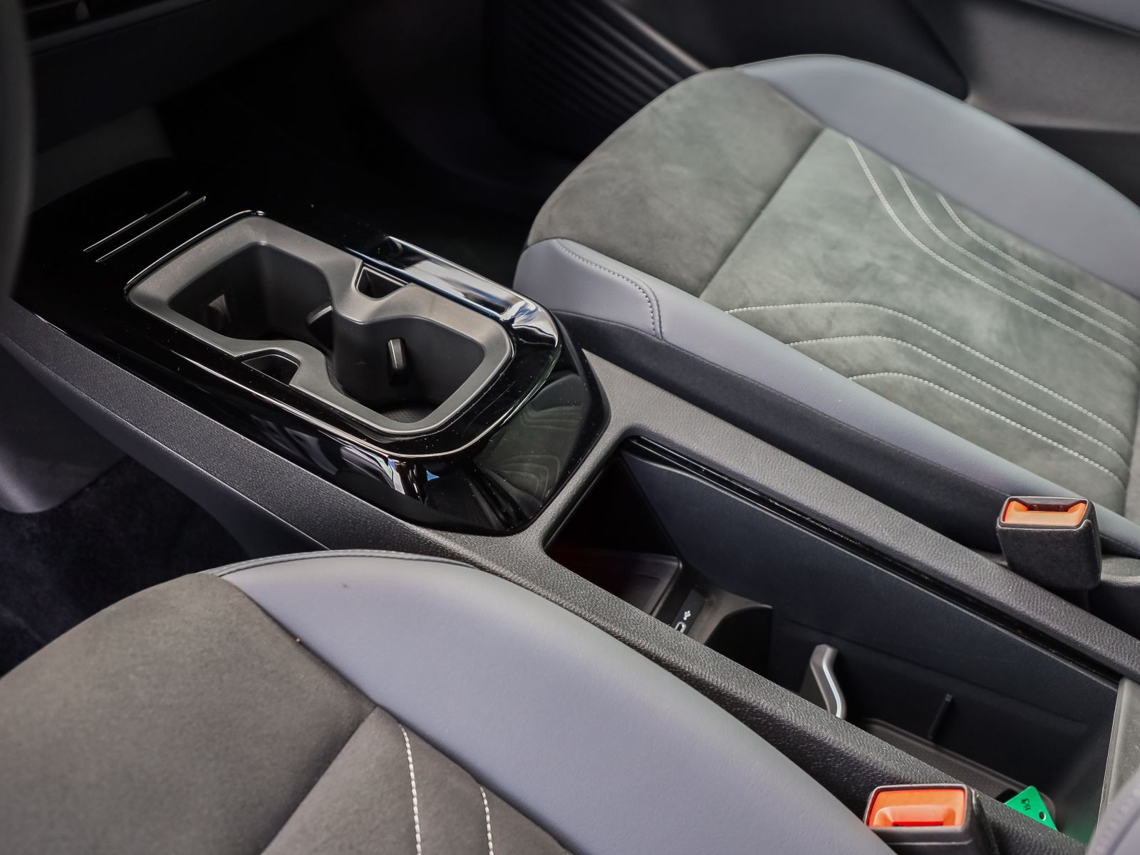 Volkswagen ID.4 Pure Performance, Navi, LED, App-Connect, Standklimatisierung