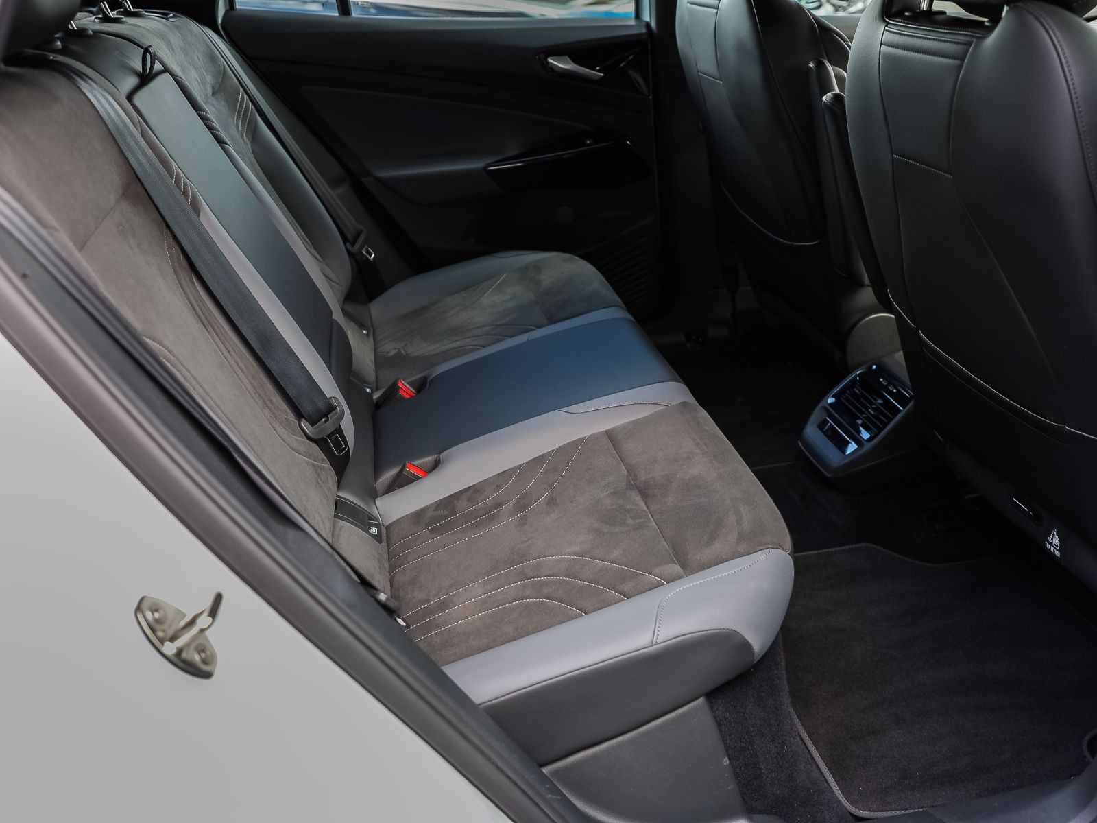 Volkswagen ID.4 Pure Performance, Navi, LED, App-Connect, Standklimatisierung