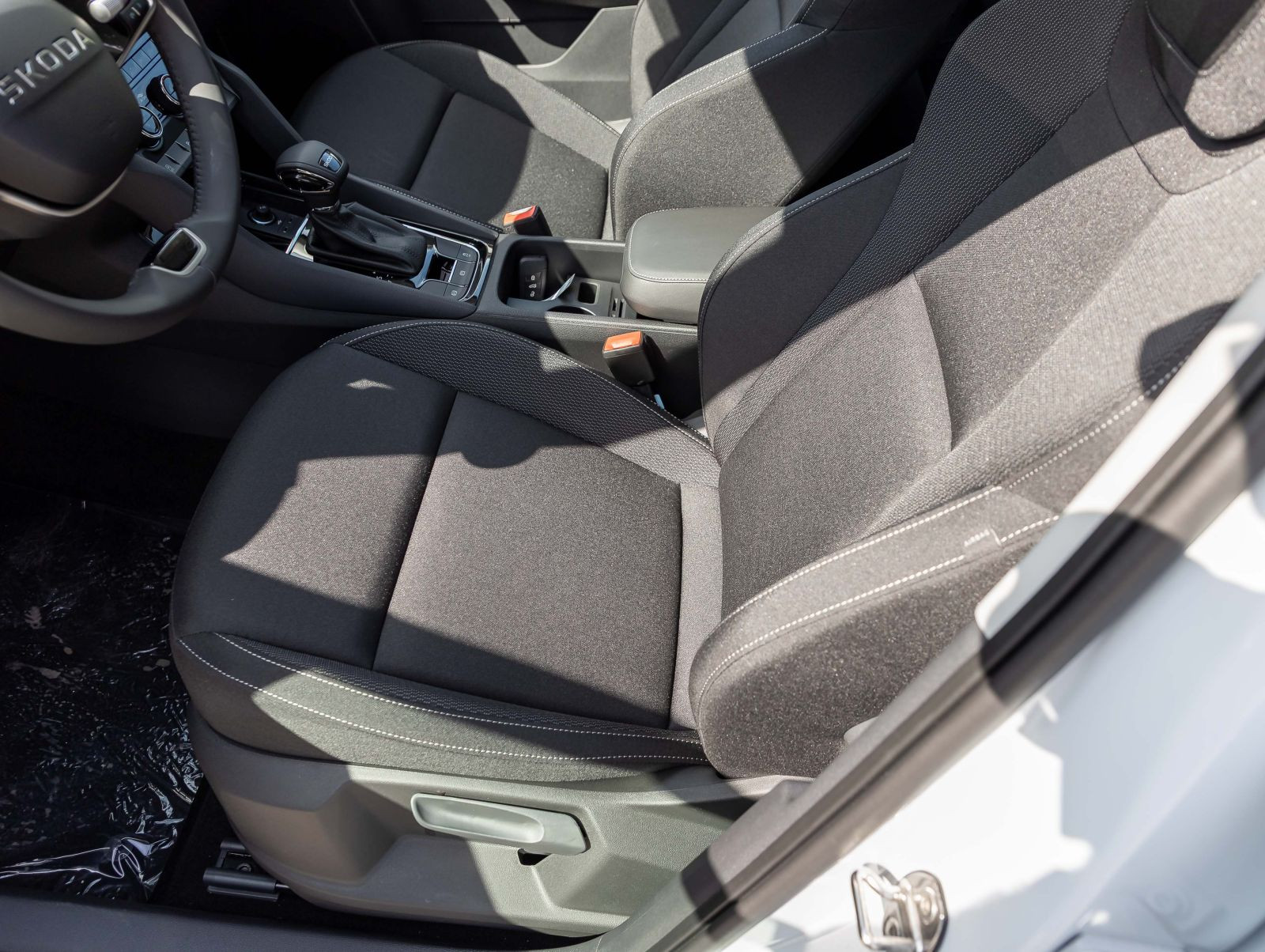 Skoda Karoq Tour 2,0 TDI 110 kW 7-Gang-DSG