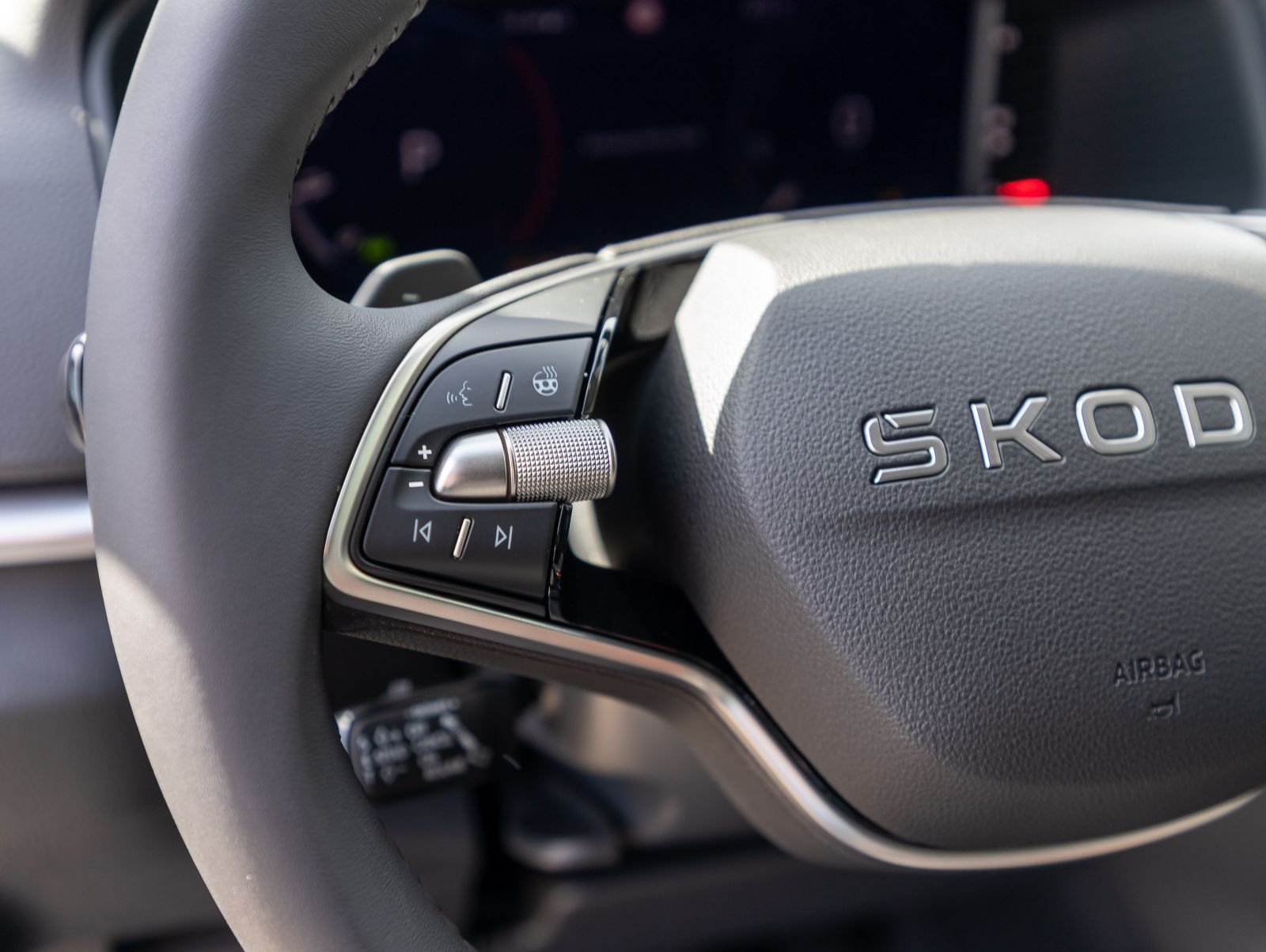 Skoda Karoq Tour 2,0 TDI 110 kW 7-Gang-DSG