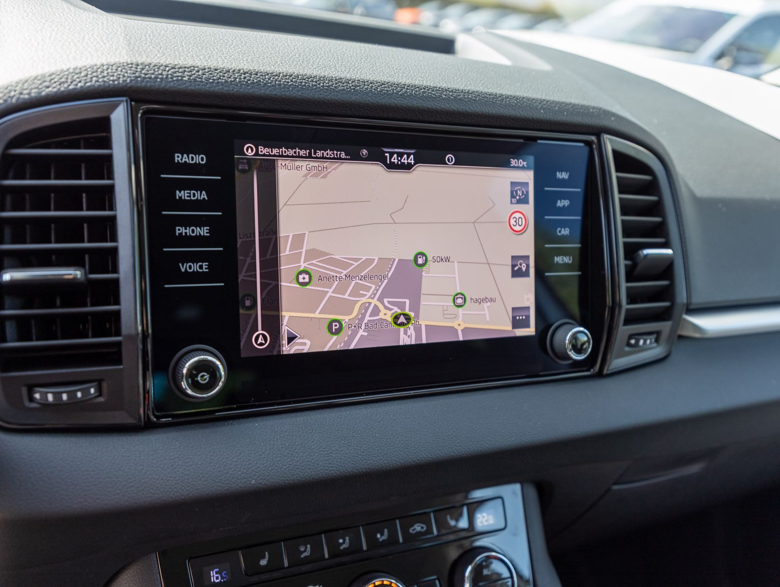 Skoda Karoq Tour 2,0 TDI 110 kW 7-Gang-DSG
