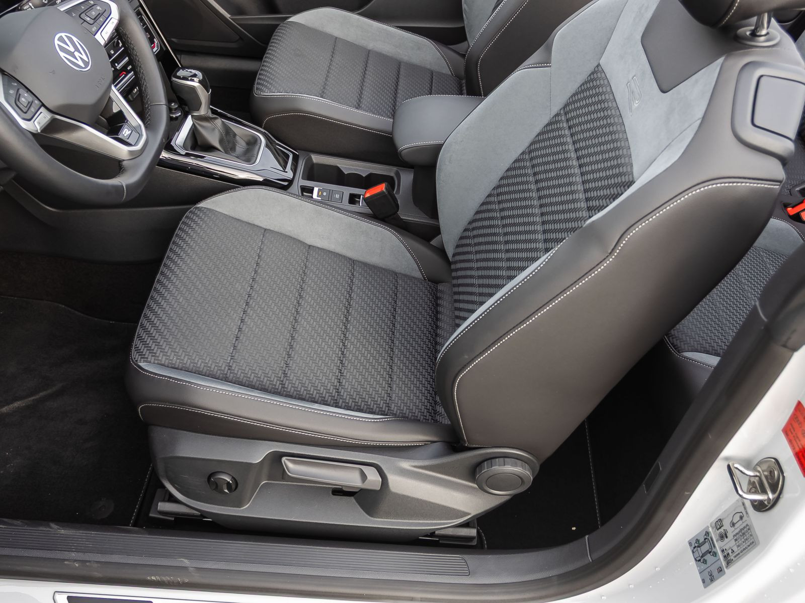 Volkswagen T-Roc Cabriolet R-Line 1.5TSI Matrix ACC EPH AHK