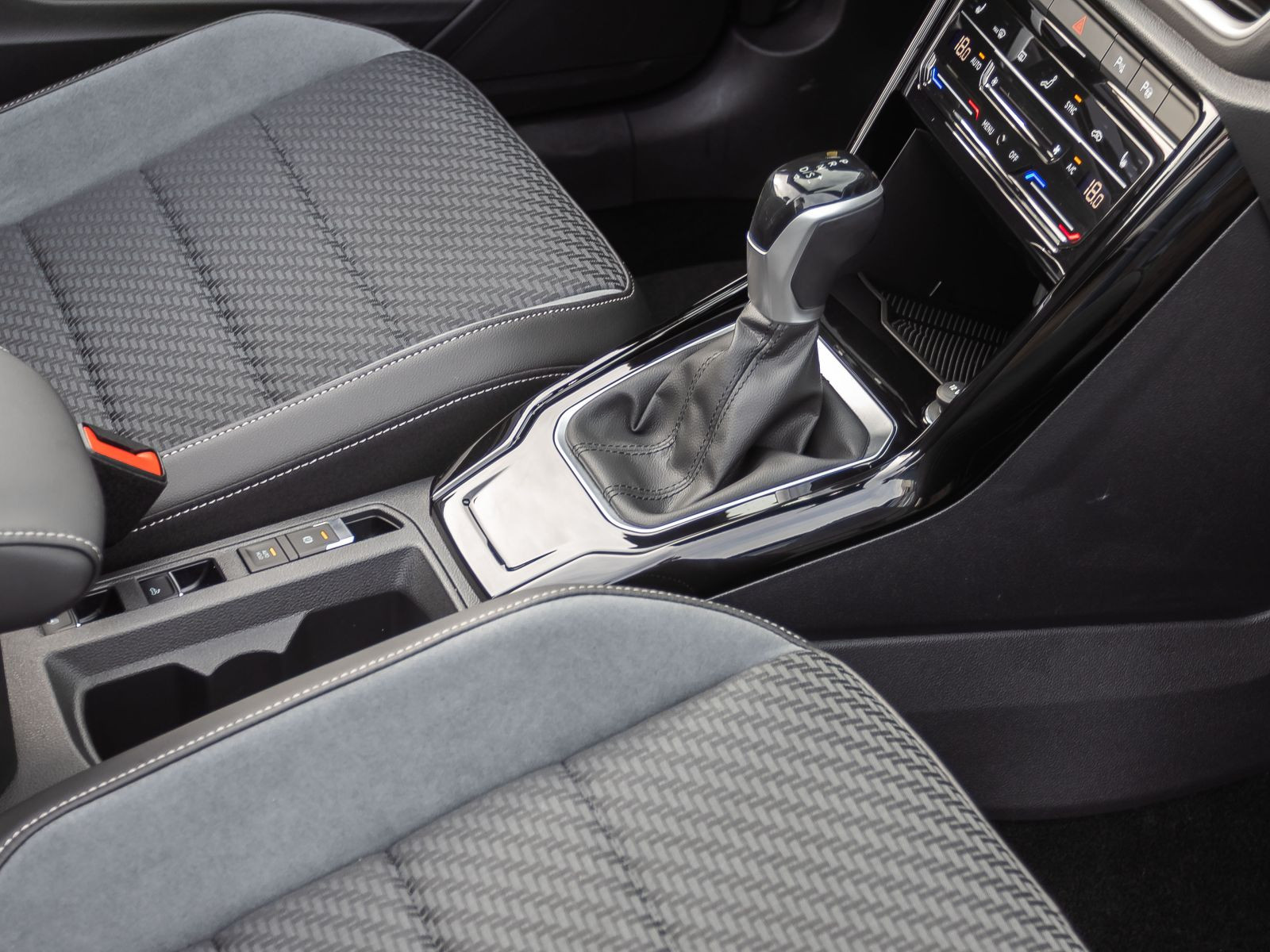 Volkswagen T-Roc Cabriolet R-Line 1.5TSI Matrix ACC EPH AHK