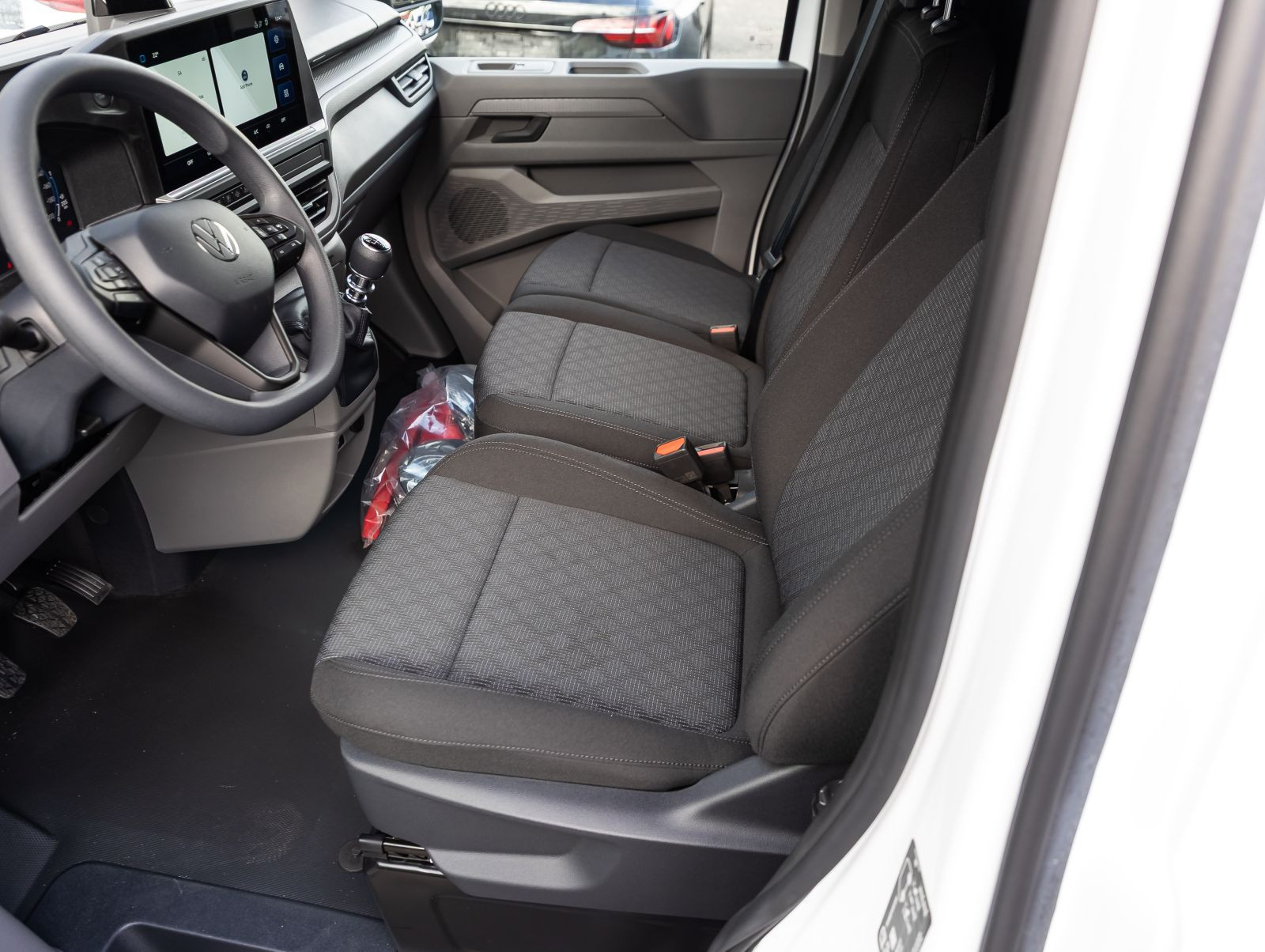 Volkswagen T7 Transporter Kasten 2.0 TDI KR Klima | AHK