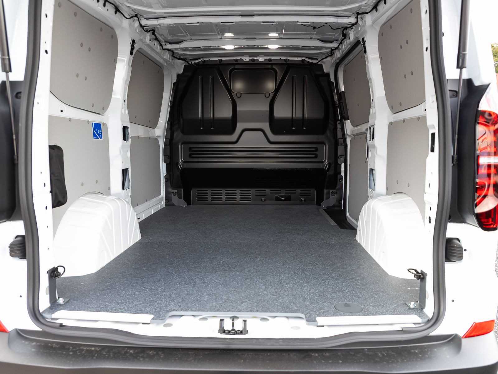 Volkswagen T7 Transporter Kasten 2.0 TDI KR Klima | AHK