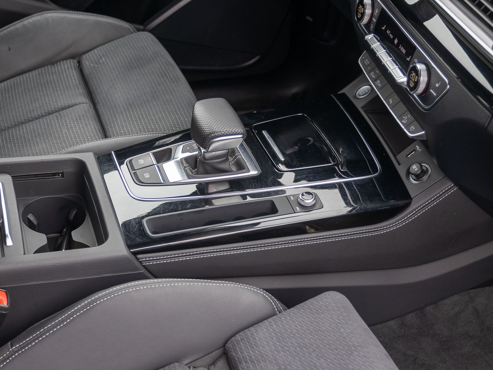 Audi Q5 S line 40TDI qu Stronic Navi Matrix ACC AHK