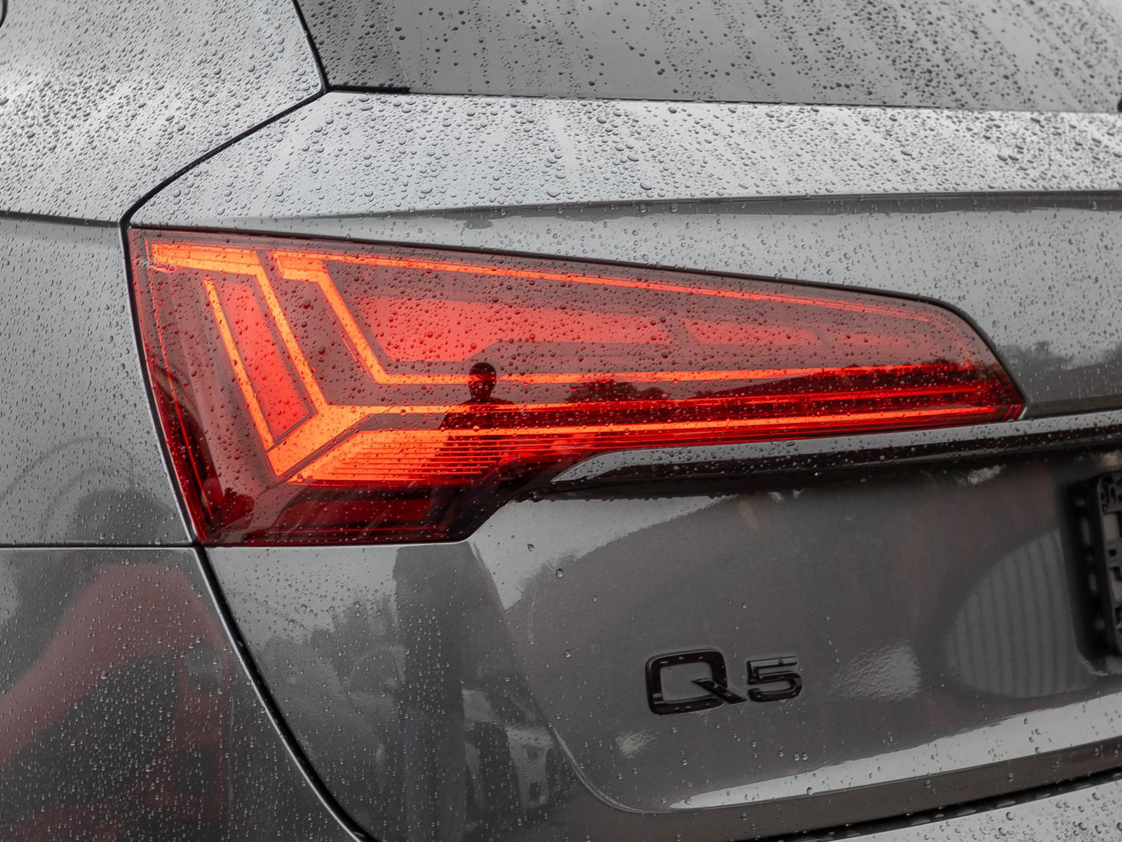 Audi Q5 S line 40TDI qu Stronic Navi Matrix ACC AHK