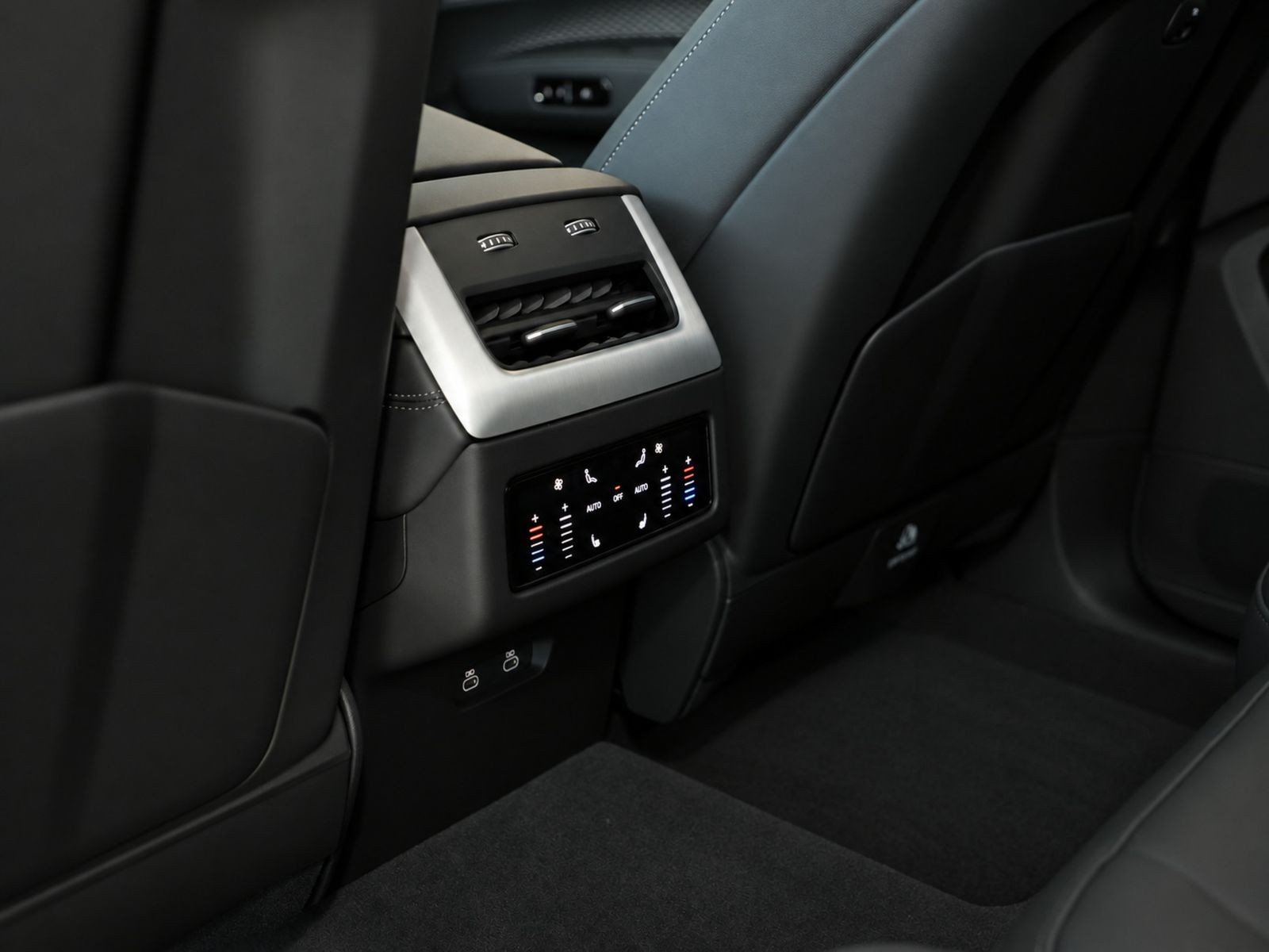 Audi Q7 S LINE TDI 220kW  PANO/ B&O / Standhzg / 22" /  AHK