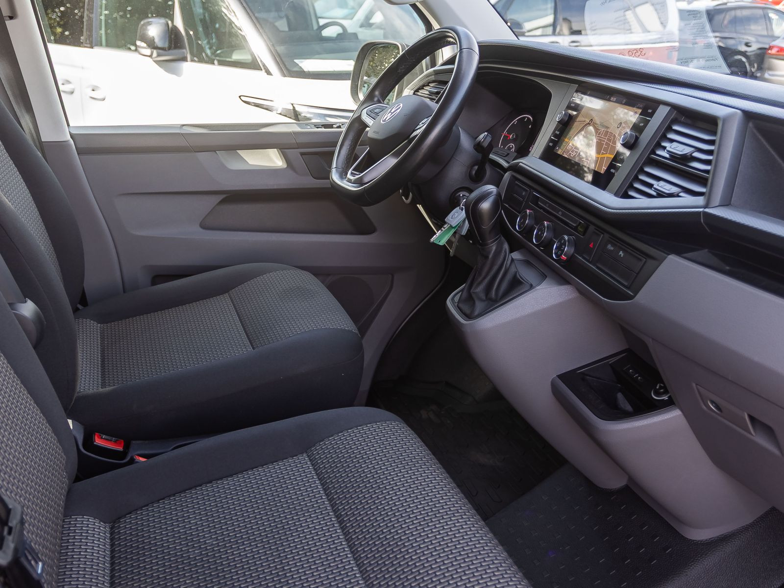 Volkswagen T6.1 Kasten 2.0 TDI DSG LR, Navi, LED, Klima, App-Connect