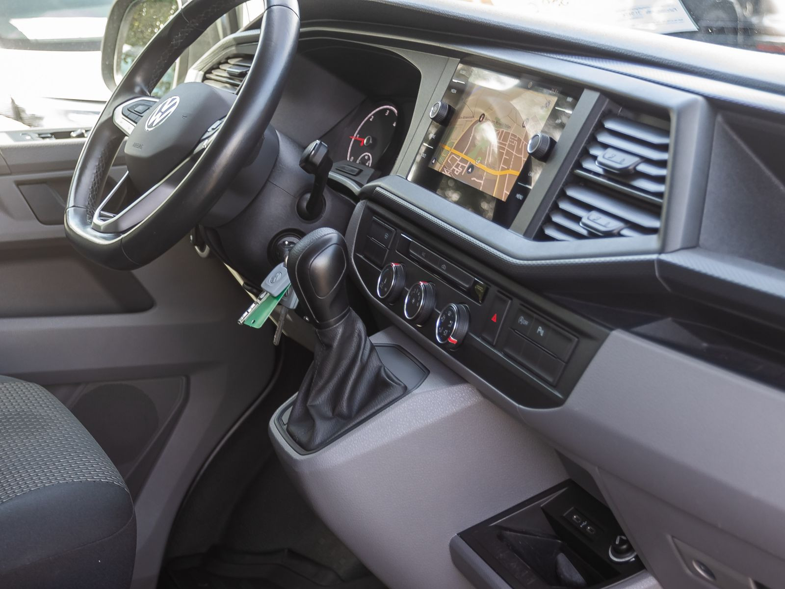 Volkswagen T6.1 Kasten 2.0 TDI DSG LR, Navi, LED, Klima, App-Connect