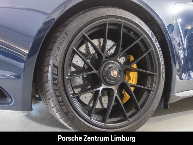 Porsche 991 911 Carrera GTS PCCB PASM BOSE nur 27.991 km