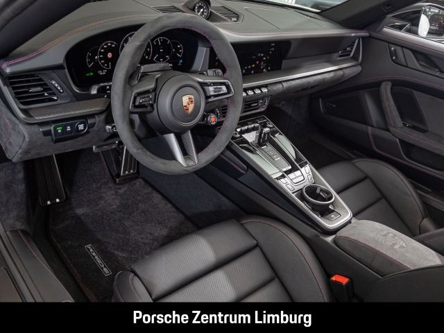 Porsche 992 911 Carrera 4 GTS Cabriolet InnoDrive PDCC