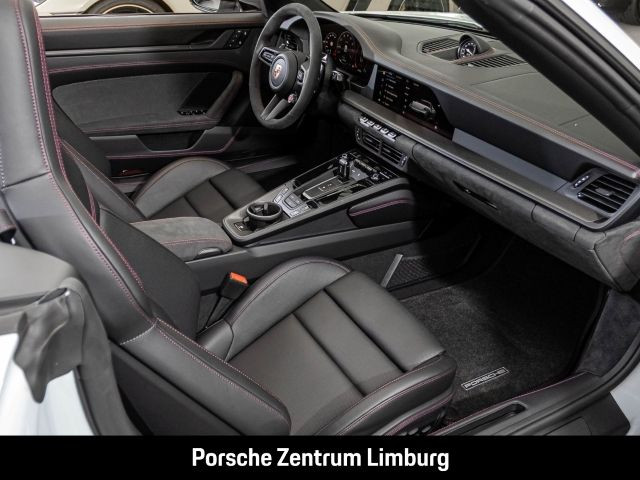 Porsche 992 911 Carrera 4 GTS Cabriolet InnoDrive PDCC