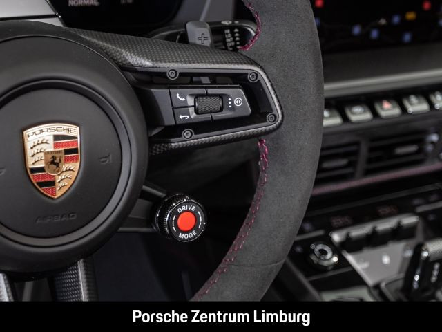 Porsche 992 911 Carrera 4 GTS Cabriolet InnoDrive PDCC