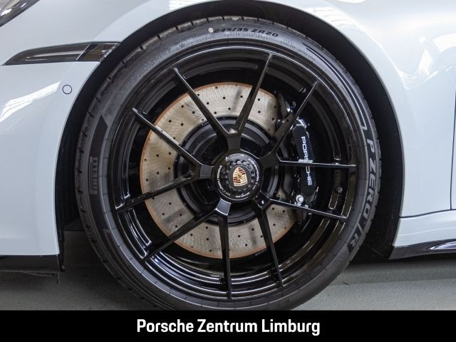 Porsche 992 911 Carrera 4 GTS Cabriolet InnoDrive PDCC