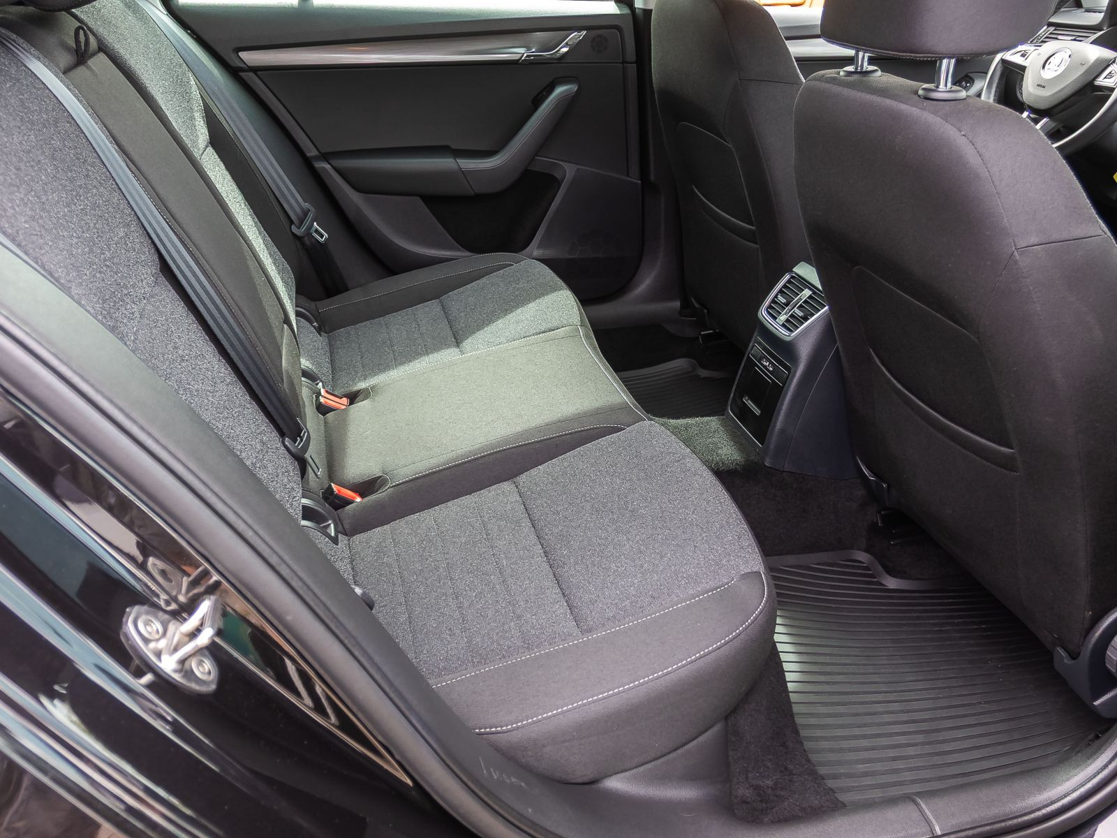 Skoda Octavia Combi ACT 1.5TSI ACC Navi AHK LED EPH