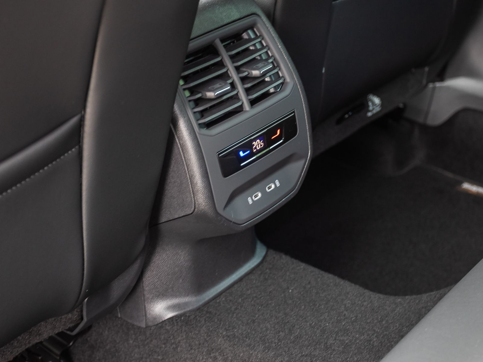Cupra Leon Sportstourer 1.5eTSI ACC LED EPH KESSY