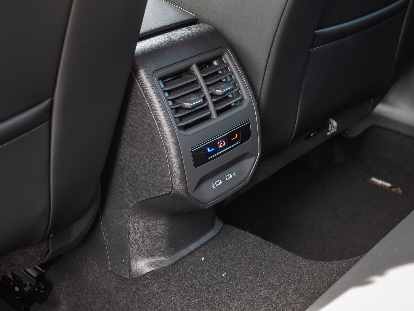 Cupra Leon Sportstourer 1.5 eTSI ACC LED EPH AHK