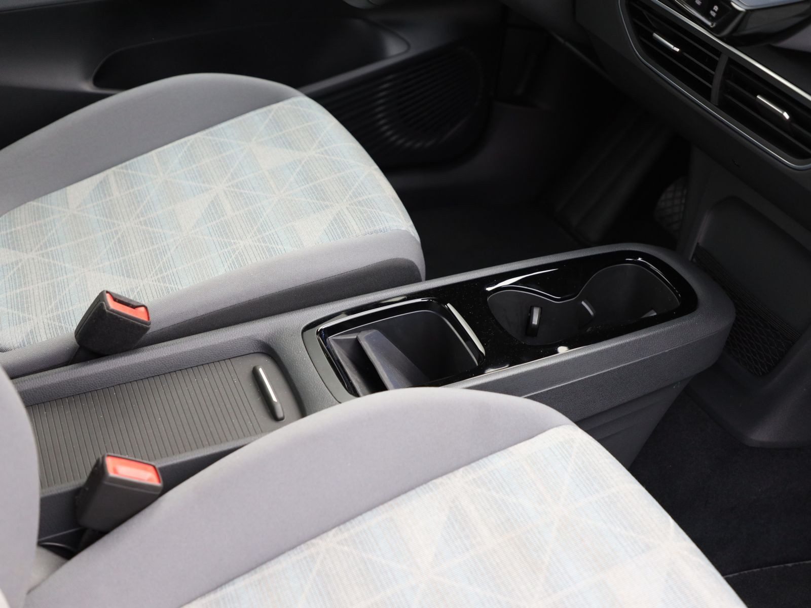 Volkswagen ID.3 Pro Performance Navi LED Standklima DAB EPH