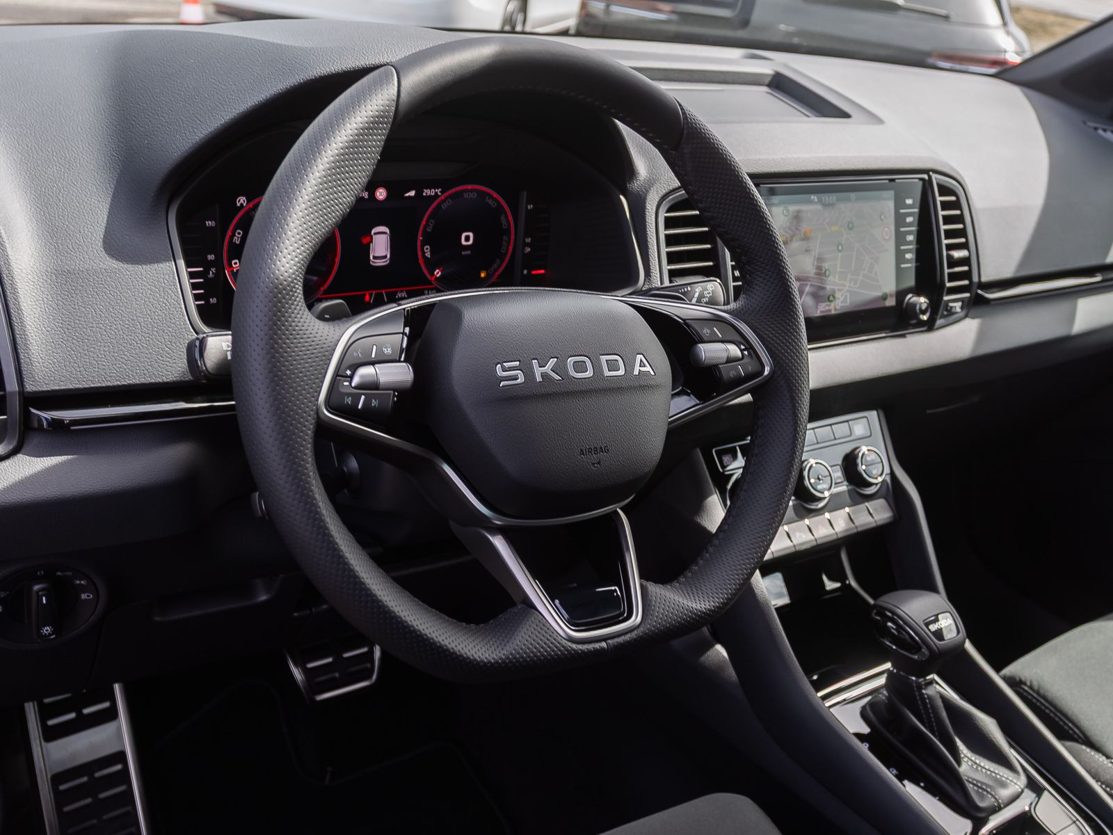 Skoda Karoq Sportline 1.5TSI ACC LED Navi AHK Panorama