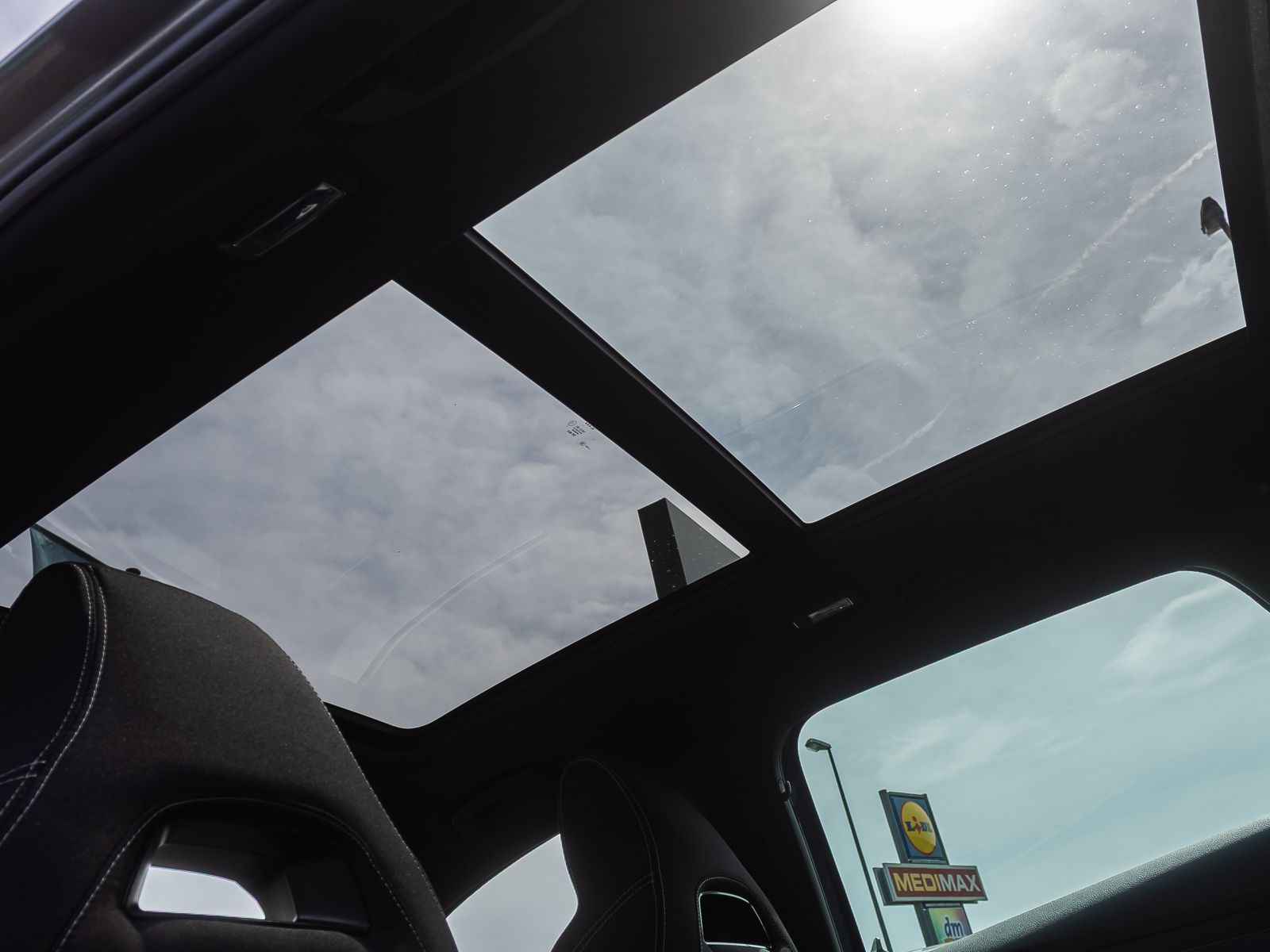 Skoda Karoq Sportline 1.5TSI ACC LED Navi AHK Panorama