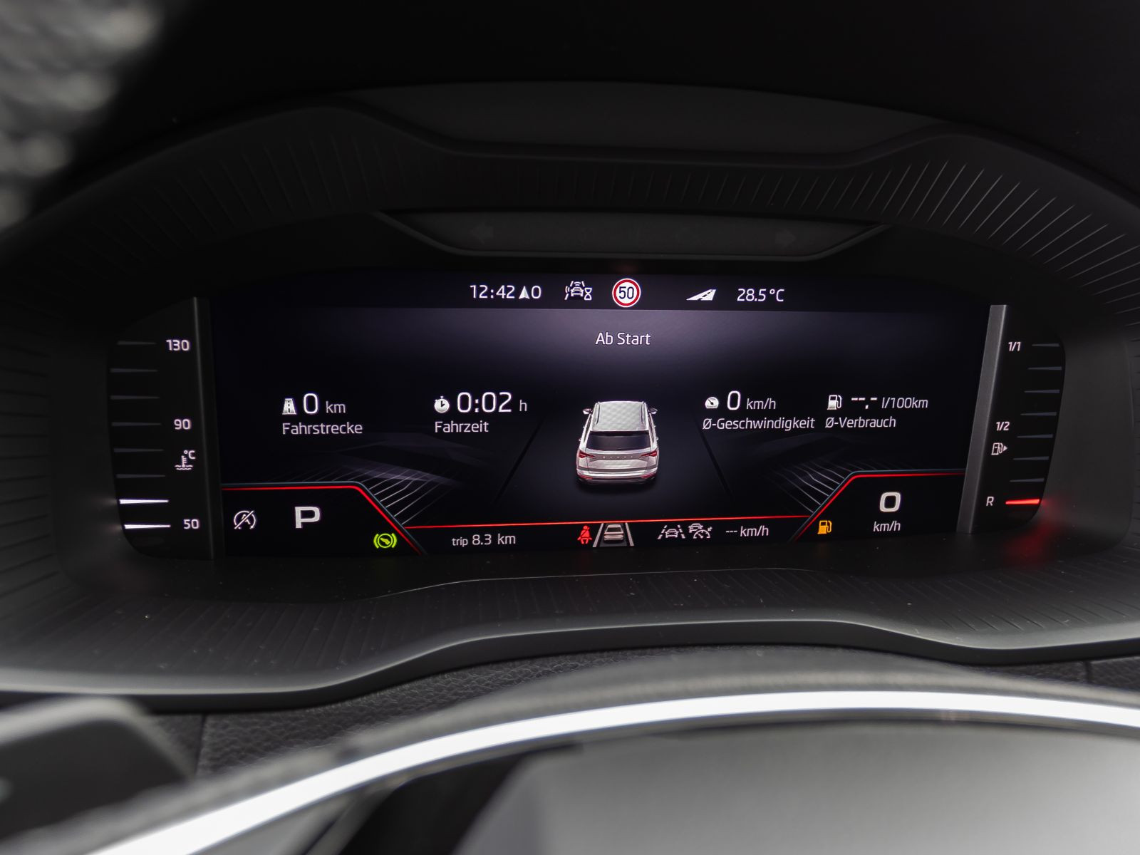 Skoda Karoq Sportline 1.5 TSI ACC Navi LED AHK Panorama
