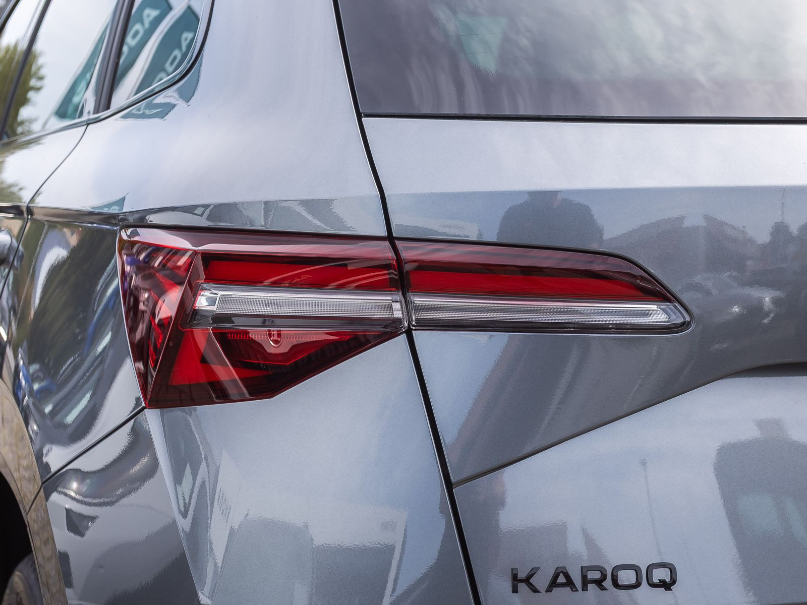 Skoda Karoq Sportline 1.5 TSI ACC Navi LED AHK Panorama
