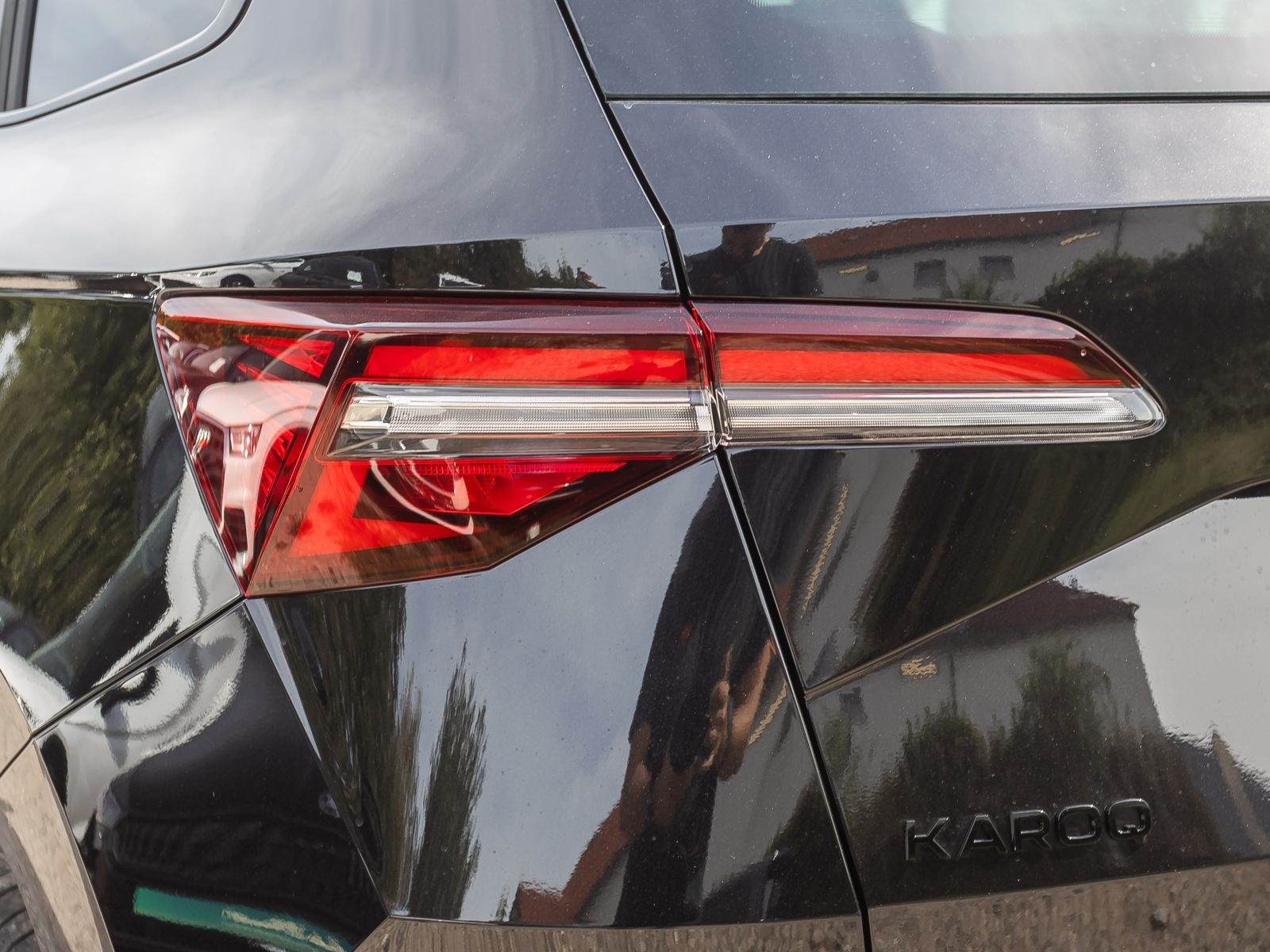 Skoda Karoq Sportline 1.5TSI ACC Panorama Navi LED AHK